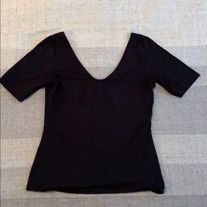 3/4 length scoop neck shirt
